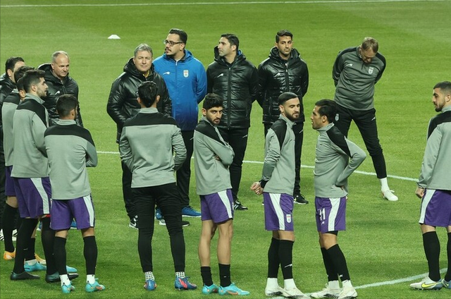 包含世界杯战术调整奏效，成功扭转局势的词条