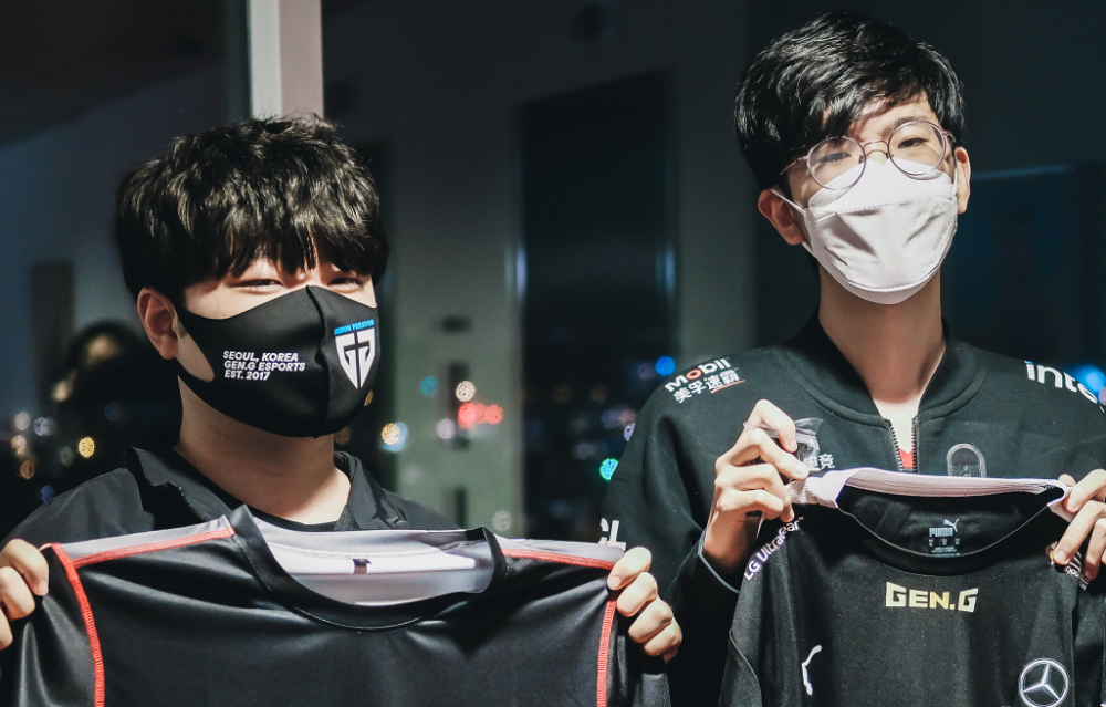 包含CS2小组赛落幕，强队悉数晋级的词条