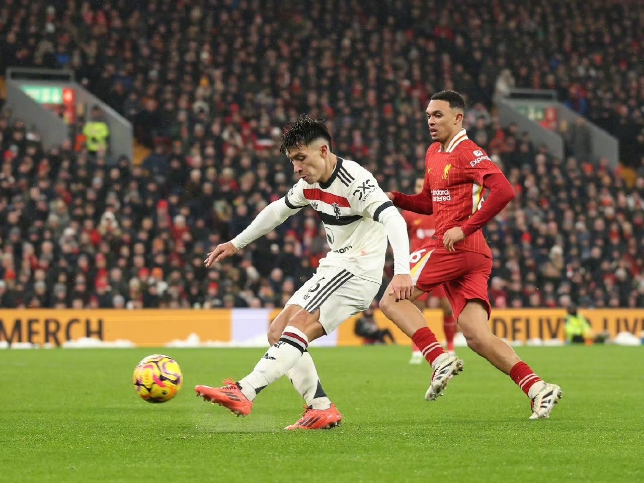 马赛完胜曼联，范戴克带队取胜