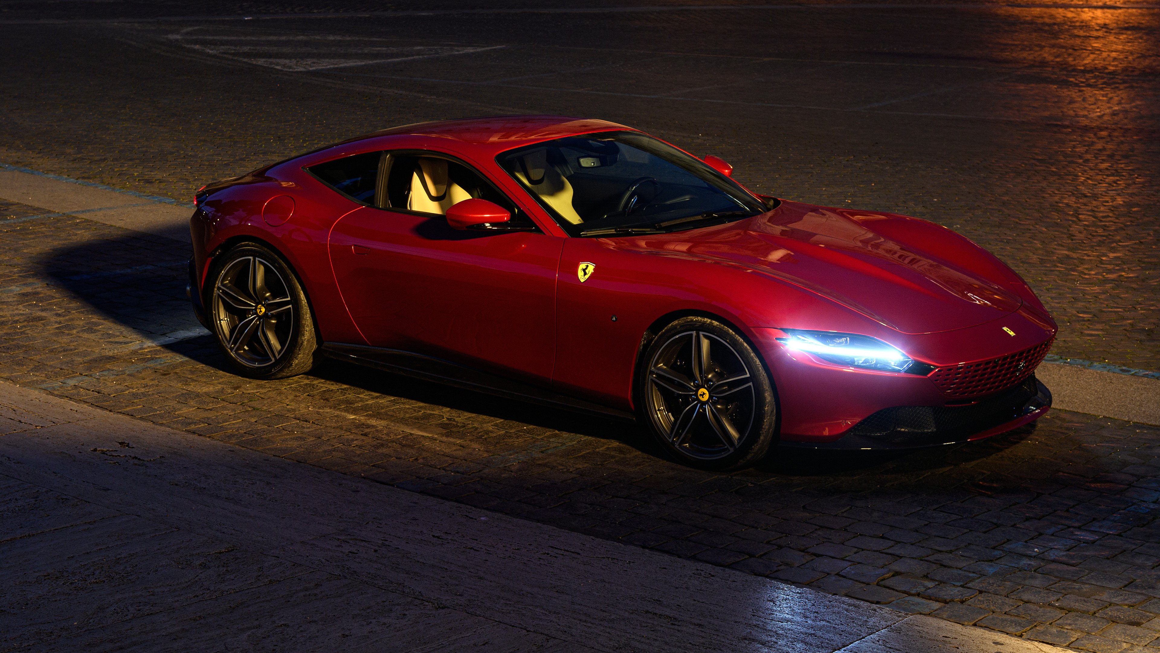 赛场狂飙与窒息枷锁，爱德华兹的锋芒对决猛龙的铁血防守