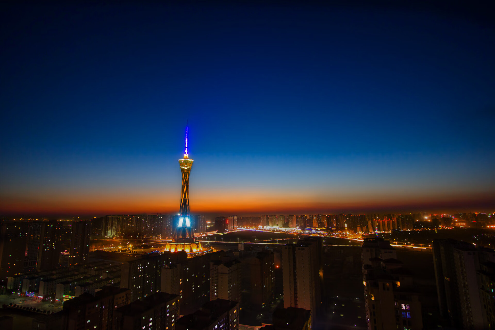 开云sport-沙漠之狼撕碎格子军团，伊拉克式防反奏奇效，卢卡库逆境诠释何为定海神针