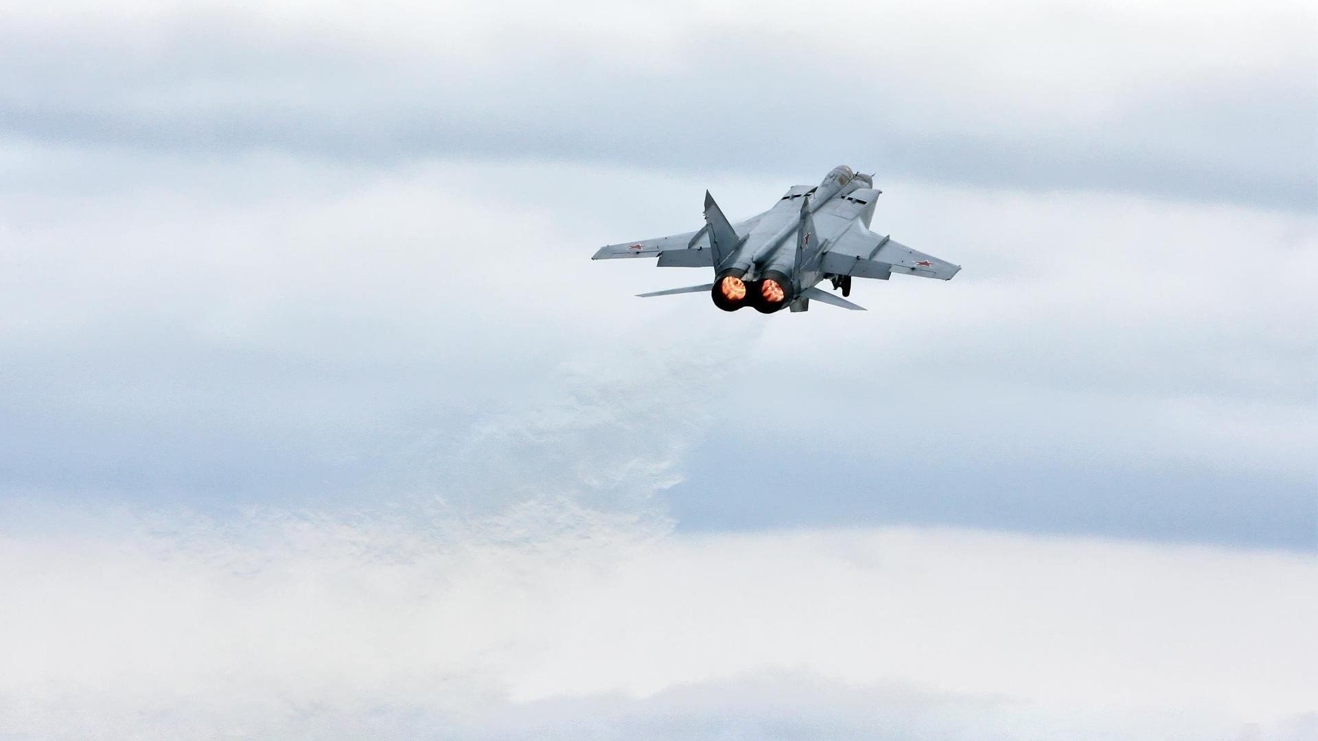 开云体育登录-当独舞遇见绝唱，爱德华兹生涯之夜，绿军一球定乾坤