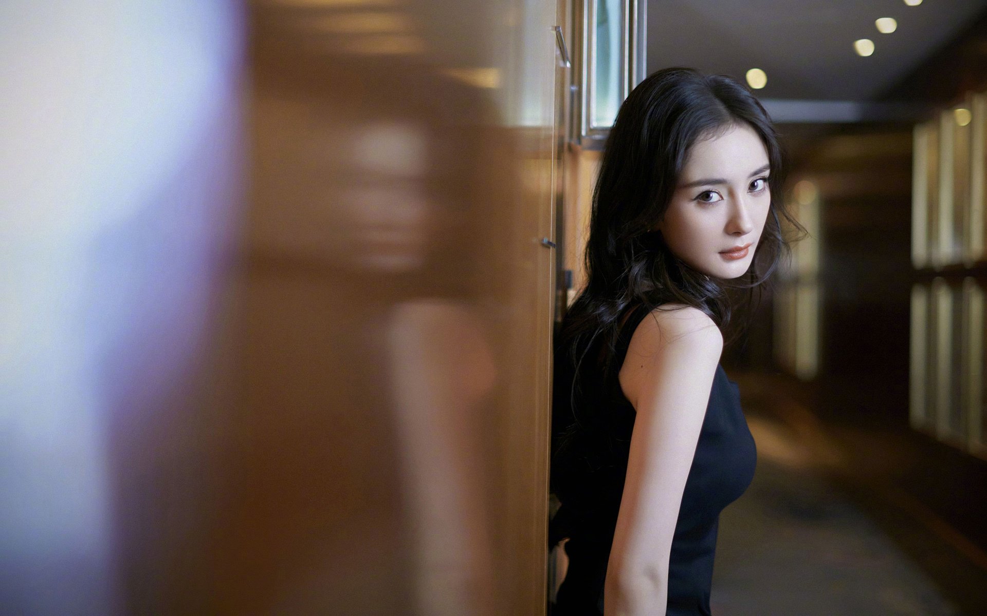 开云体育平台APP-钢铁与丝绸，当德式高压遇上意式艺术，足球哲学的两极交融