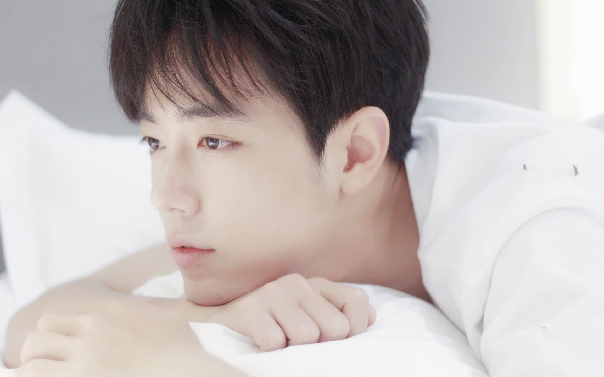 赛道与绿茵的狂想，当F1争冠夜遇见努涅斯之火